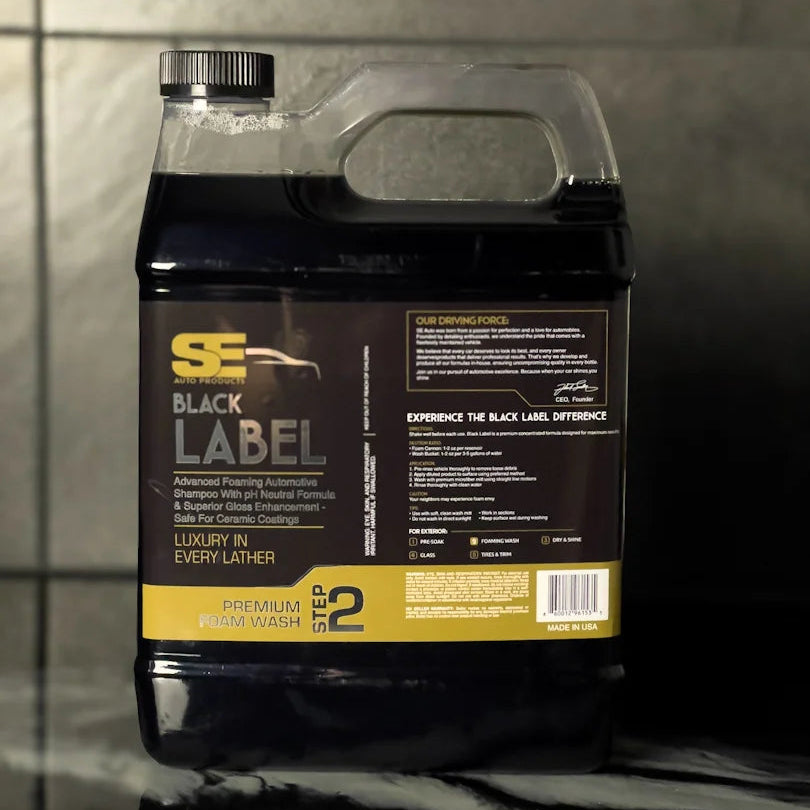 SE Auto Products Black Label premium foam wash bottle, pH-neutral automotive shampoo safe for ceramic coatings and waxed vehicles.